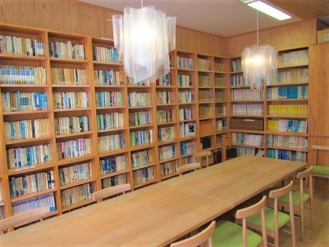 図書室内